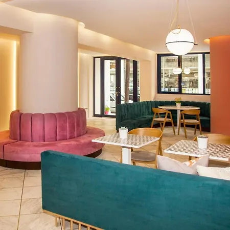 Aquarius Boutique Ретимно (Крит)