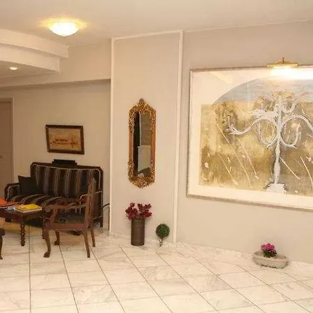 Aquarius Boutique Готель Ретимно (Крит)